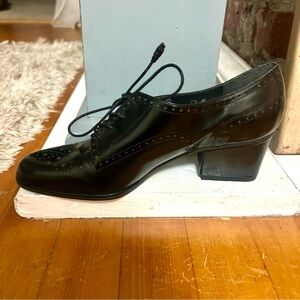Stuart Weitzman Black Women's Oxford Shoes Size 7 1/2